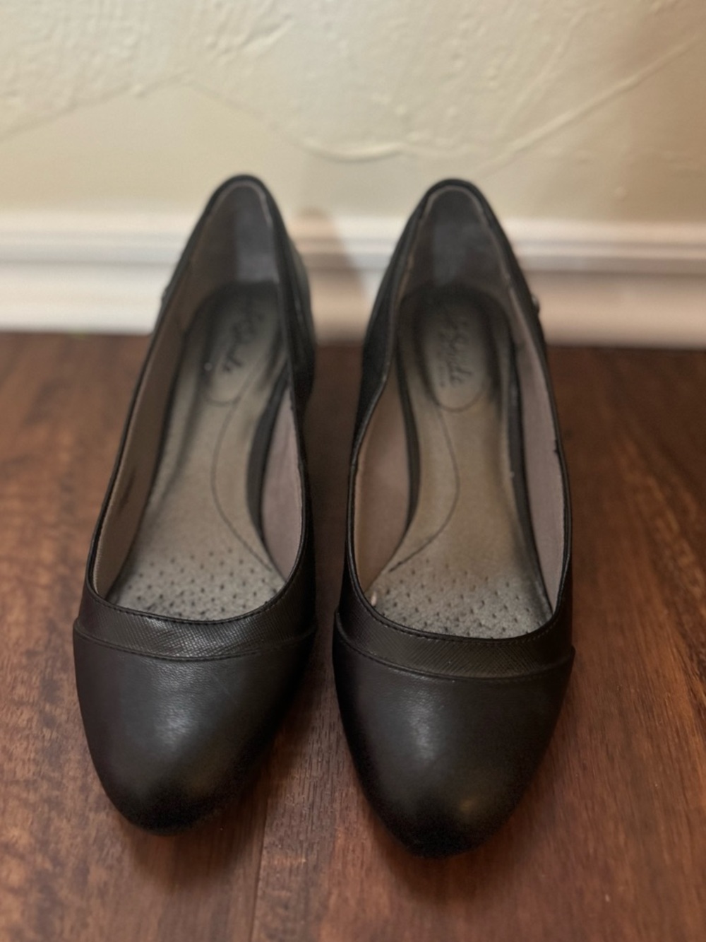 Life Stride Black Women's Wedge Flats